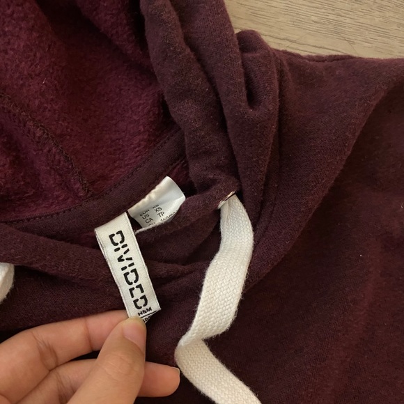 H&M Cropped Hoodie - Picture 2 of 2